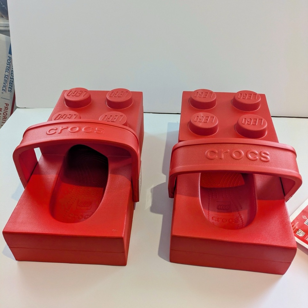 Lego Crocs Collab - Picture 8 of 11